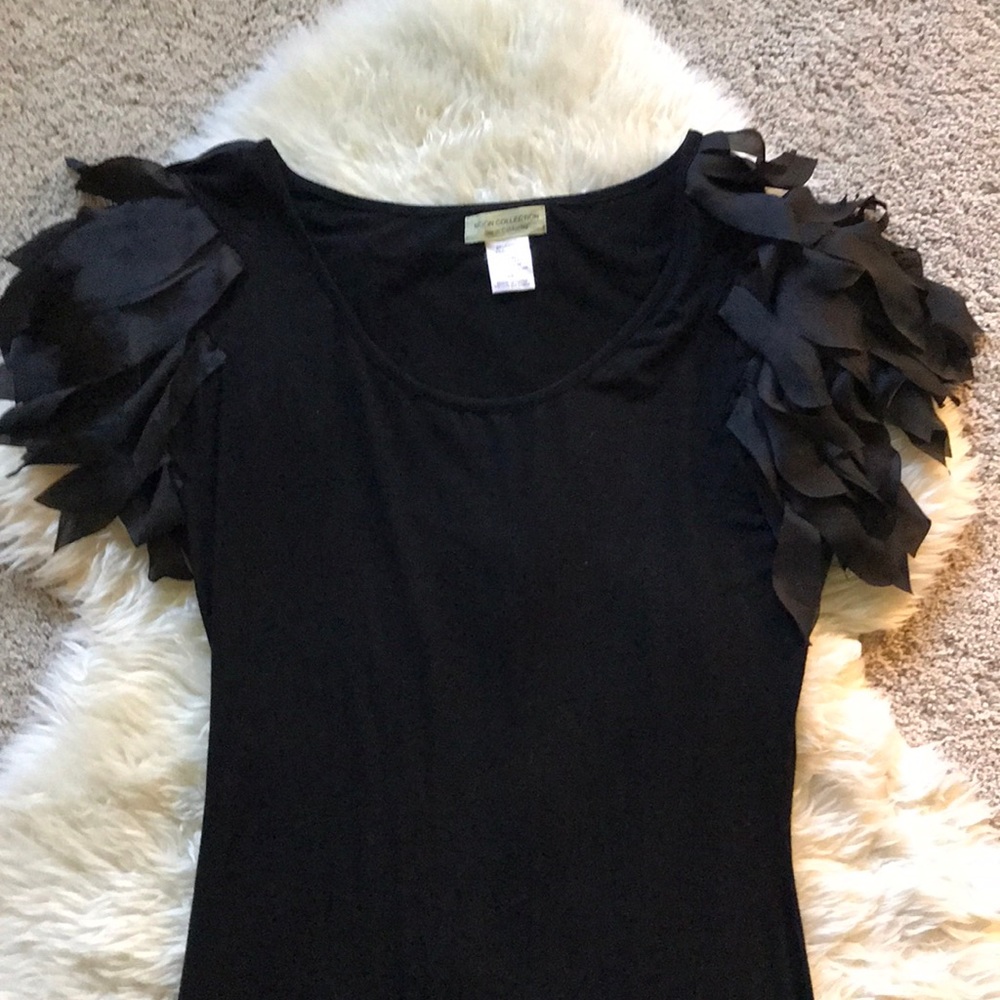 ✨Black dress - cotton body with fun shoulders